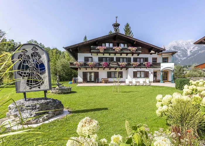 Dreimaederlhaus * Maria Alm am Steinernen Meer